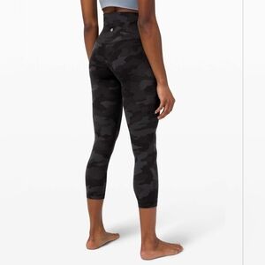 Lululemon Align High-Rise Crop 23" Leggings Black Camo Nulu Size 2 Gym Active